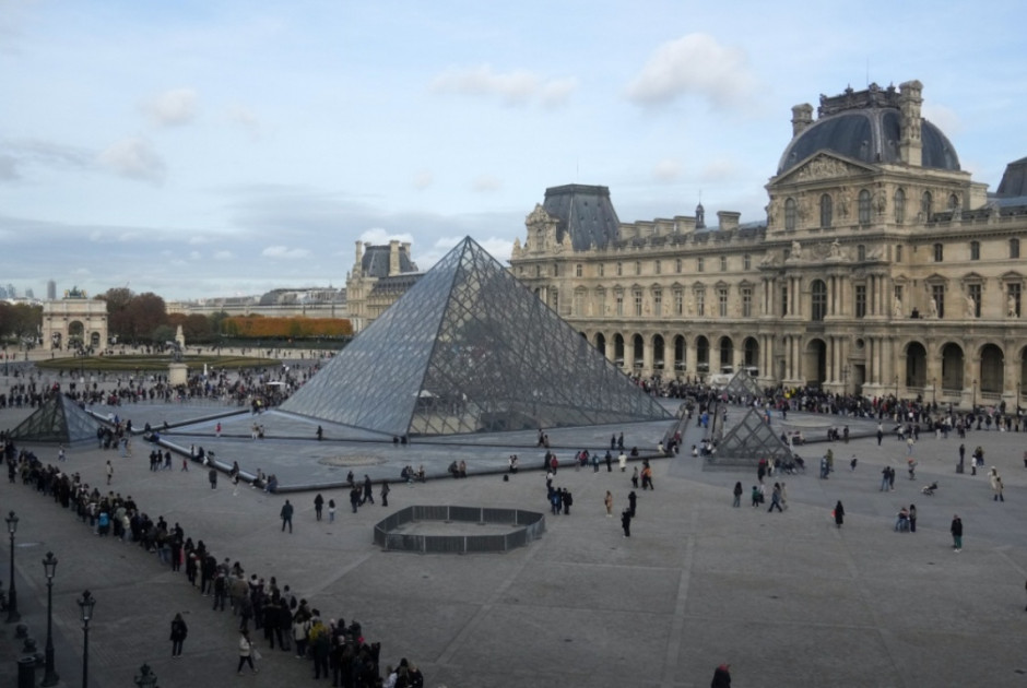 Κλειστό και πάλι το μουσείο του Λούβρου – Ο λόγος