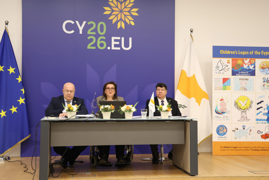 &Upsilon;&Pi;&Alpha;&Nu;: &Mu;&epsilon; &pi;&epsilon;&pi;&omicron;ί&theta;&eta;&sigma;&eta; ό&tau;&iota; &eta; &epsilon;&kappa;&pi;&alpha;ί&delta;&epsilon;&upsilon;&sigma;&eta; &alpha;&pi;&omicron;&tau;&epsilon;&lambda;&epsilon;ί &theta;&epsilon;&mu;έ&lambda;&iota;&omicron; &eta; &Kappa;&upsilon;&pi;&rho;&iota;&alpha;&kappa;ή &Pi;&rho;&omicron;&epsilon;&delta;&rho;ί&alpha;