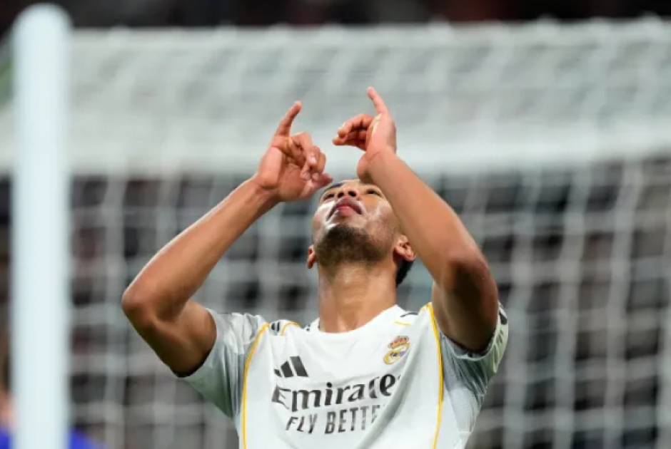 &Eta; &epsilon;&xi;ή&gamma;&eta;&sigma;&eta; &tau;&omicron;&upsilon; &Mu;&pi;έ&lambda;&iota;&gamma;&chi;&alpha;&mu; &pi;ί&sigma;&omega; &alpha;&pi;ό &tau;&omicron;&nu; &pi;&alpha;&nu;&eta;&gamma;&upsilon;&rho;&iota;&sigma;&mu;ό &mu;&epsilon; &tau;&omicron;... &pi;&omicron;&tau;ό (&Beta;&Iota;&Nu;&Tau;&Epsilon;&Omicron;)