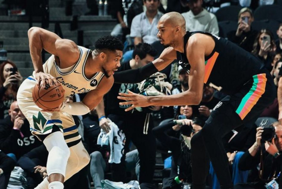 Ήττα αμαχητί για Μπακς στο Σαν Αντόνιο