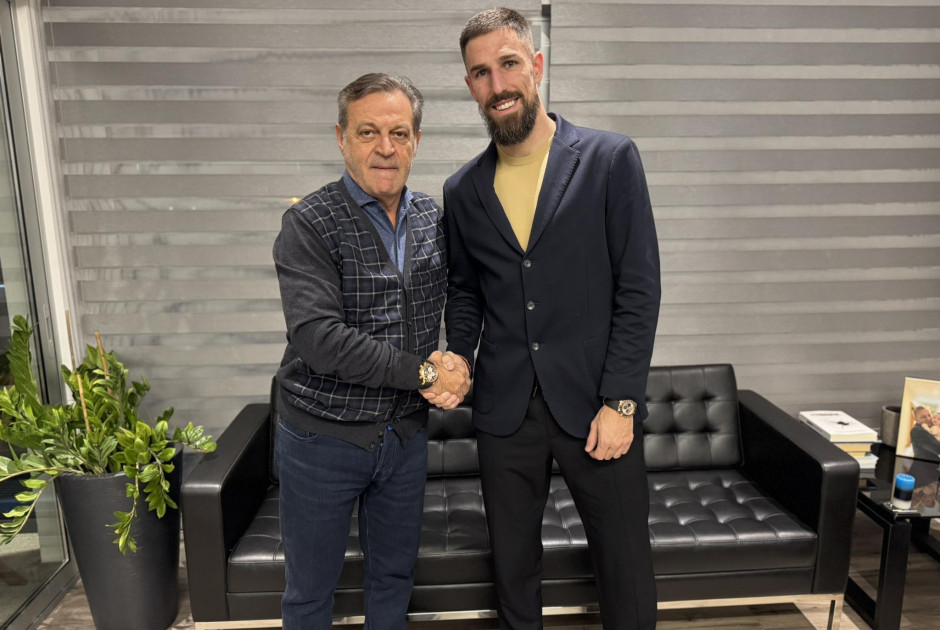 Μεταγραφικό: Χειραψία με Πρόδρομο και "Deal Done"