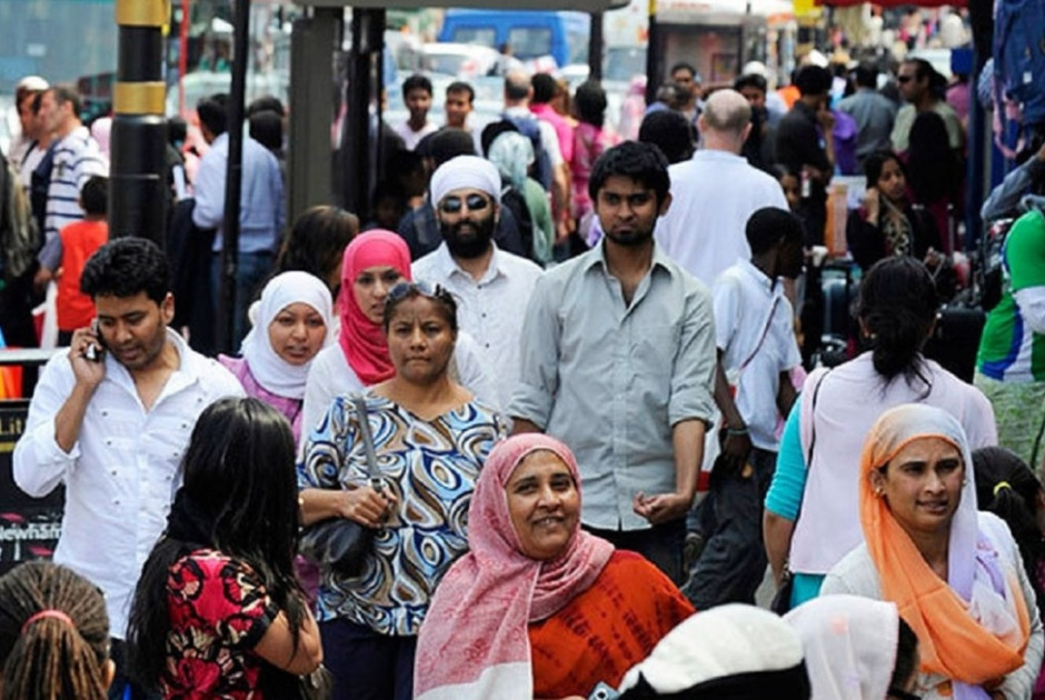 E&pi;&alpha;&nu;&alpha;&rho;&chi;ί&zeta;&omicron;&upsilon;&nu; &pi;&tau;ή&sigma;&epsilon;&iota;&sigmaf; &Mu;&pi;&alpha;&gamma;&kappa;&lambda;&alpha;&nu;&tau;έ&sigmaf;-&Pi;&alpha;&kappa;&iota;&sigma;&tau;ά&nu; &mu;&epsilon;&tau;ά &alpha;&pi;ό 14 &chi;&rho;ό&nu;&iota;&alpha;