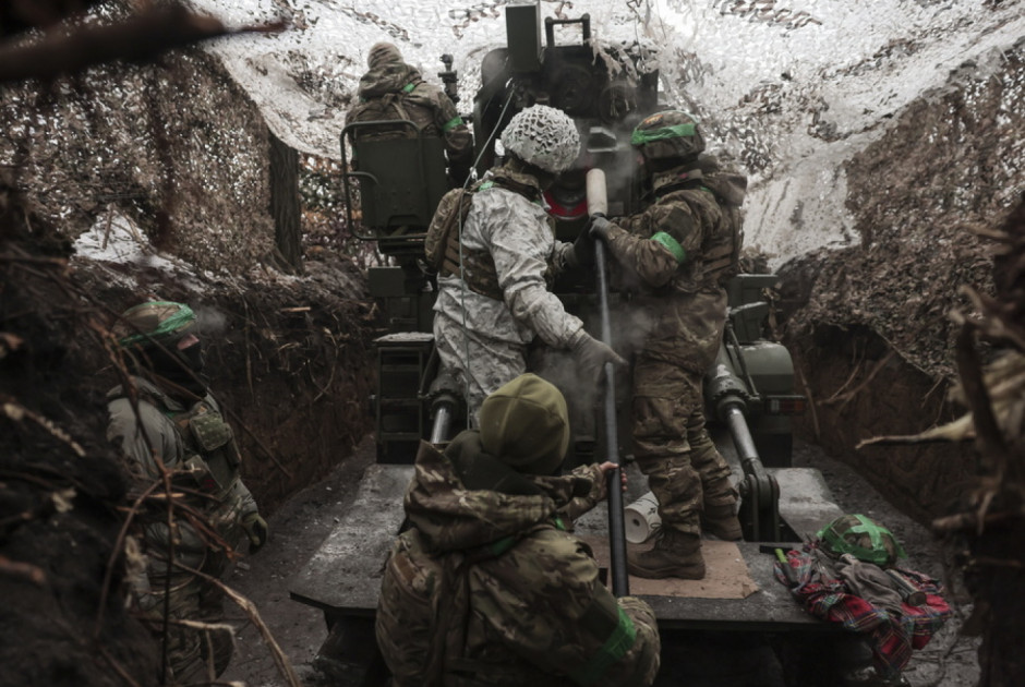 &Pi;ό&lambda;&epsilon;&mu;&omicron;&sigmaf; &sigma;&tau;&eta;&nu; &Omicron;&upsilon;&kappa;&rho;&alpha;&nu;ί&alpha;: &Eta; &pi;&iota;&omicron; &alpha;&iota;&mu;&alpha;&tau;&omicron;&beta;&alpha;&mu;&mu;έ&nu;&eta; &sigma;ύ&gamma;&kappa;