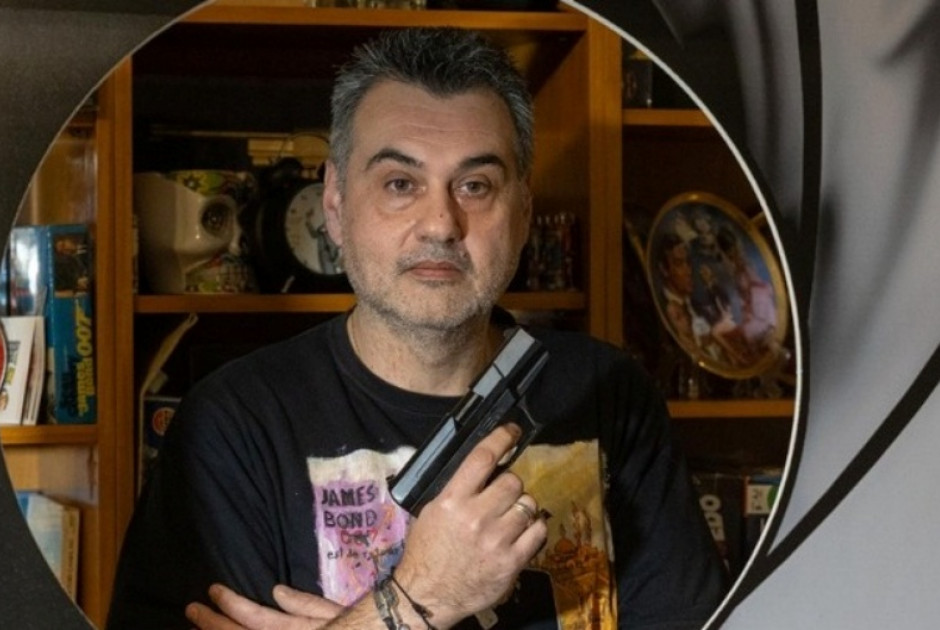 &Omicron; &Tau;&zeta;έ&iota;&mu;&sigmaf; &Mu;&pi;&omicron;&nu;&tau; &laquo;&zeta;&epsilon;&iota;&raquo; &sigma;&tau;&eta; &Theta;&epsilon;&sigma;&sigma;&alpha;&lambda;&omicron;&nu;ί&kappa;&eta; &ndash; &Eta; &epsilon;&nu;&tau;&upsilon;&pi;&omega;&sigma;&iota;&alpha;&kappa;ή &sigma;&upsilon;&lambda;&lambda;&omicron;&gamma;ή &epsilon;&nu;ό&sigmaf; &phi;&alpha;&nu;&alpha;&tau;&iota;&kappa;&omicron;ύ &sigma;&upsilon;&lambda;&lambda;έ&kappa;&tau;&eta; &tau;&omicron;&upsilon; 007