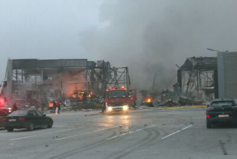 &Pi;&upsilon;&rho;&kappa;&alpha;&gamma;&iota;ά &sigma;&epsilon; &epsilon;&rho;&gamma;&omicron;&sigma;&tau;ά&sigma;&iota;&omicron; &sigma;&tau;&alpha; &Tau;&rho;ί&kappa;&alpha;&lambda;&alpha;: &Alpha;&pi;&alpha;&nu;&theta;&rho;&alpha;&kappa;&omega;&mu;έ&nu;&epsilon;&sigmaf; &epsilon;&nu;&tau;&omicron;&pi;ί&sigma;&tau;&eta;&kappa;&alpha;&nu; 3 &gamma;&upsilon;&nu;&alpha;ί&kappa;&epsilon;&sigmaf; &sigma;&tau;&omicron; &upsilon;&pi;ό&gamma;&epsilon;&iota;&omicron; &tau;&omicron;&upsilon; &epsilon;&rho;&gamma;&omicron;&sigma;&tau;&alpha;&sigma;ί