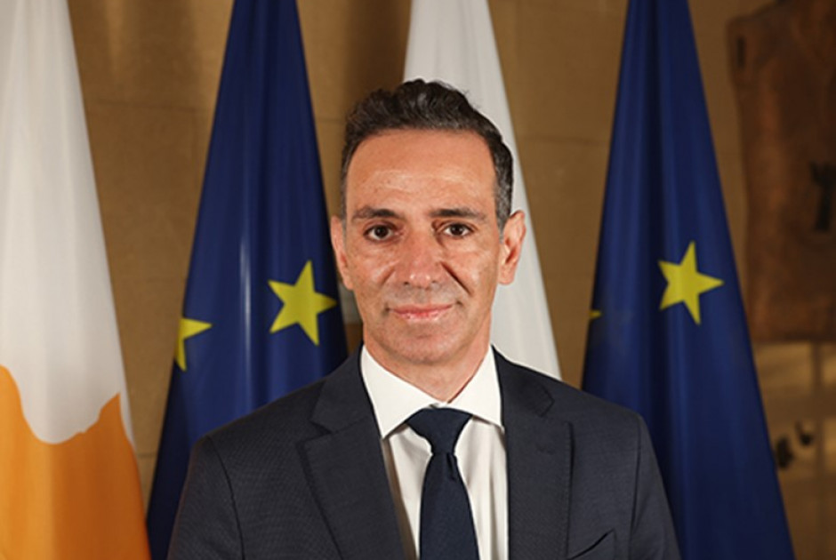 &Upsilon;&phi;. Έ&rho;&epsilon;&upsilon;&nu;&alpha;&sigmaf;: &Sigma;&tau;&iota;&sigmaf; &Beta;&rho;&upsilon;&xi;έ&lambda;&lambda;&epsilon;&sigmaf; &gamma;&iota;&alpha; &nu;&alpha; &pi;&alpha;&rho;&omicron;&upsilon;&sigma;&iota;ά&sigma;&epsilon;&iota; &pi;&rho;&omicron;&tau;&epsilon;&rho;&alpha;&iota;ό&tau;&eta;&tau;&epsilon;&sigmaf; &Kappa;&upsilon;&pi;&rho;&iota;&alpha;&kappa;ή&sigmaf; &Pi;&rho;&omicron;&epsilon;&delta;&rho;ί&alpha;&sigmaf; &Epsilon;&Epsilon;