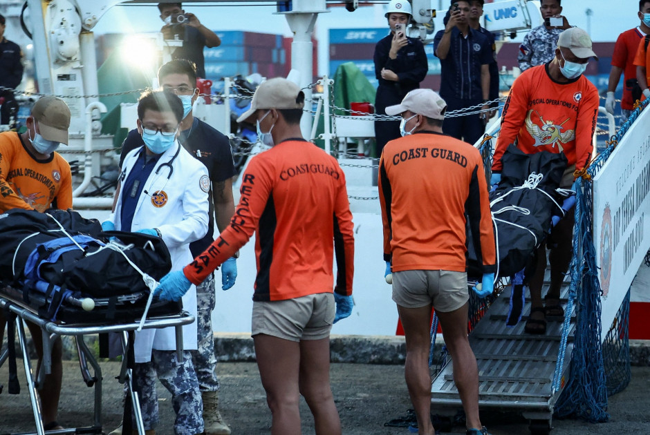 Φιλιππίνες: Τουλάχιστον 15 νεκροί και 28 αγνοούμενοι σε ναυάγιο πορθμείου