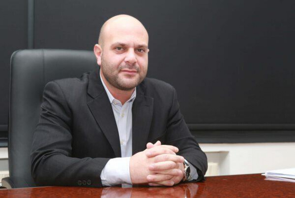 &Epsilon;&Lambda;&Alpha;&Mu; &sigma;&epsilon; &Sigma;&tau;&epsilon;&phi;ά&nu;&omicron;&upsilon;: &laquo;Έ&chi;&epsilon;&iota; &theta;&rho;ά&sigma;&omicron;&sigmaf; &nu;&alpha; &mu;&iota;&lambda;ά &gamma;&iota;&alpha; &kappa;&iota;&nu;&delta;ύ&nu;&omicron;&upsilon;&sigmaf;&raquo;