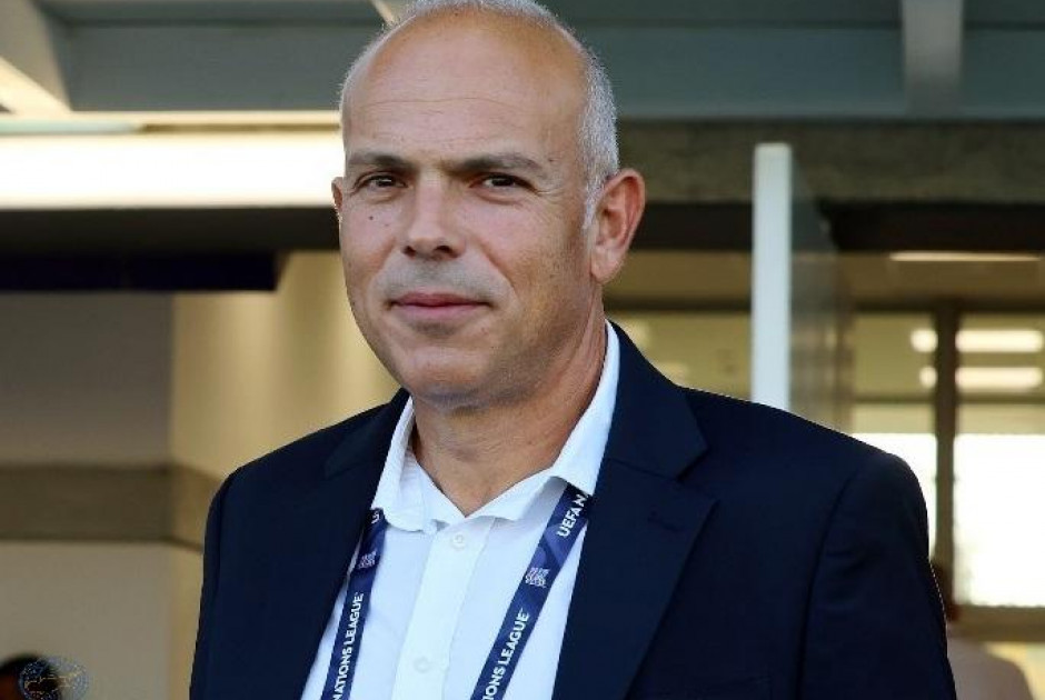 &Mu;&epsilon;&tau;ά&beta;&alpha;&sigma;&eta; &sigma;&tau;&eta; &Gamma;&epsilon;&nu;&iota;&kappa;ή &Delta;&iota;&epsilon;ύ&theta;&upsilon;&nu;&sigma;&eta; &tau;&eta;&sigmaf; &Kappa;&Omicron;&Pi;: O &Alpha;&nu;&delta;&rho;έ&alpha;&sigmaf; &Mu;&omega;&rho;&iota;ά&sigmaf; &delta;&iota;&alpha;&delta;έ&chi;&epsilon;&tau;&alpha;&iota; &tau;&omicron;&nu; &Alpha;&nu;&theta;&omicron;ύ&lambda;&eta; &Mu;&upsilon;&lambda;&omega;&nu;ά