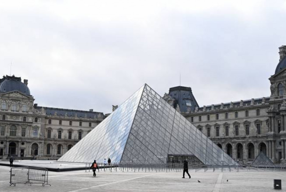 Γαλλία: Ακριβότερα τα μουσεία για τους τουρίστες εκτός ΕΕ
