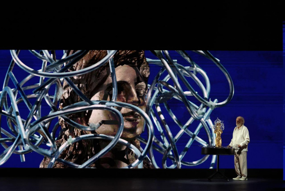 Τελετουργικό μνήμης, ιστορίας και οράματος στην Τελετή Έναρξης (Εικόνες)