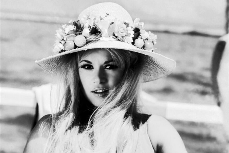 Αλίκη Βουγιουκλάκη: Στα αζήτητα το σπίτι της «εθνικής σταρ» στη Στησιχόρου