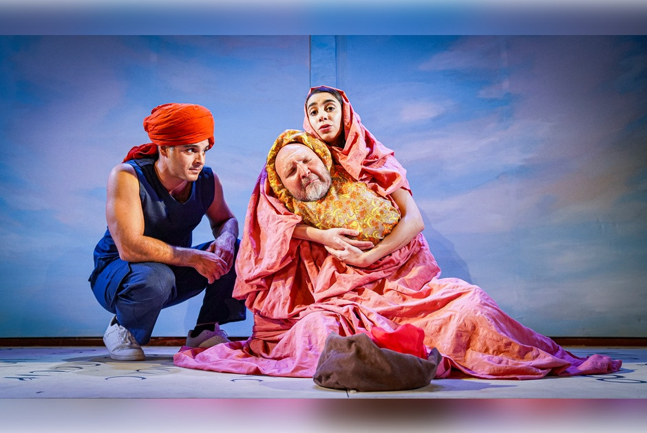 Μια φορά και… μια χώρα για μια μοναδική παράσταση στη Λαρνακα