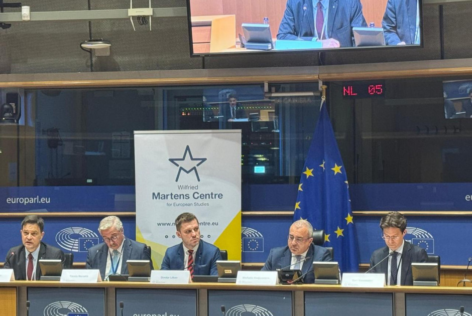 &Eta; &Kappa;&upsilon;&pi;&rho;&iota;&alpha;&kappa;ή &Alpha;&Omicron;&Zeta; &omega;&sigmaf; &pi;&upsilon;&lambda;ώ&nu;&alpha;&sigmaf; &epsilon;&nu;&epsilon;&rho;&gamma;&epsilon;&iota;&alpha;&kappa;ή&sigmaf; &alpha;&sigma;&phi;ά&lambda;&epsilon;&iota;&alpha;&sigmaf; &gamma;&iota;&alpha; &tau;&eta;&nu; &Epsilon;&Epsilon;