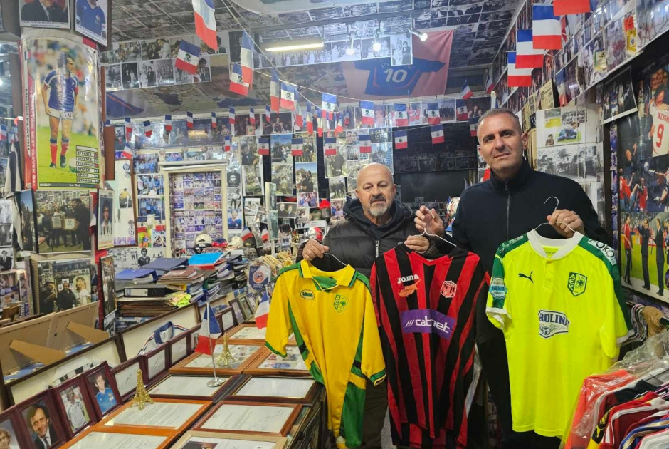 Φανέλες ποδοσφαιριστών που αγωνίστηκαν στην χώρα μας στο "Μουσείο Πλατινί" (ΦΩΤΟΣ)