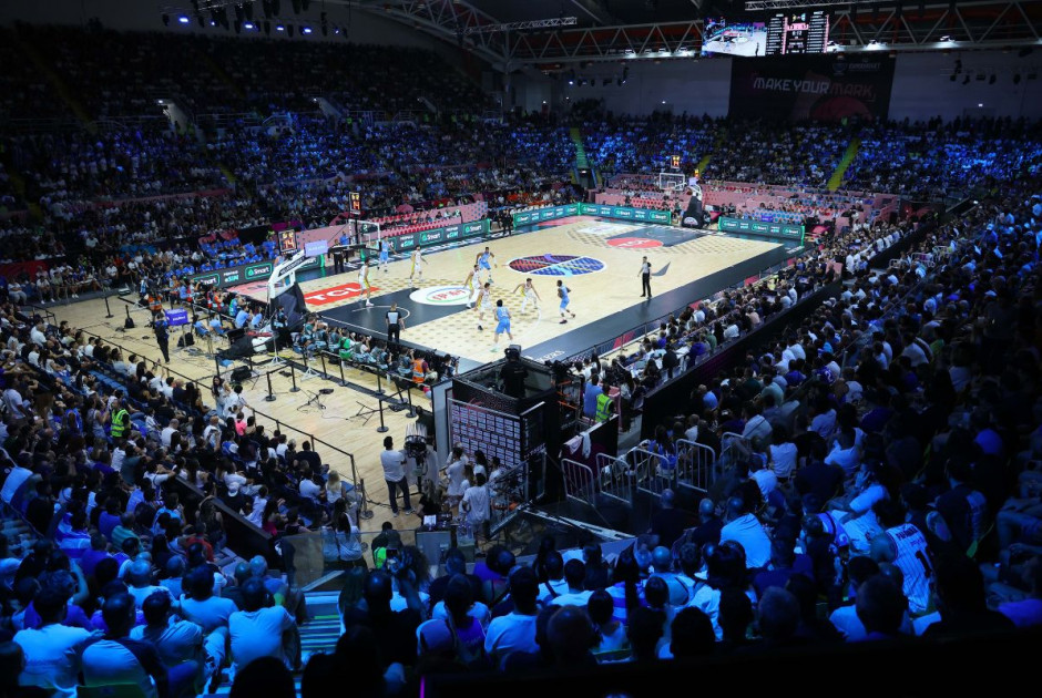 Σε ΚΟΚ και Οργανωτική Επιτροπή του FIBA EuroBasket 2025 το Αριστείο της ΕΑΚ