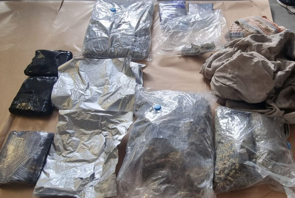 &Mu;&epsilon;&tau;ά &alpha;&pi;ό έ&nu;&alpha; &chi;&rho;ό&nu;&omicron;: &Pi;&omicron;&iota;&nu;έ&sigmaf; 7 &kappa;&alpha;&iota; 13 &epsilon;&tau;ώ&nu; &gamma;&iota;&alpha; &delta;ύ&omicron; ά&nu;&delta;&rho;&epsilon;&sigmaf; &sigma;&epsilon; &upsilon;&pi;ό&theta;&epsilon;&sigma;&eta; 34 &kappa;&iota;&lambda;ώ&nu; &kappa;ά&nu;&nu;&alpha;&beta;&eta;&sigmaf; &sigma;&tau;&eta;&nu; &Pi;ά&phi;&omicron;