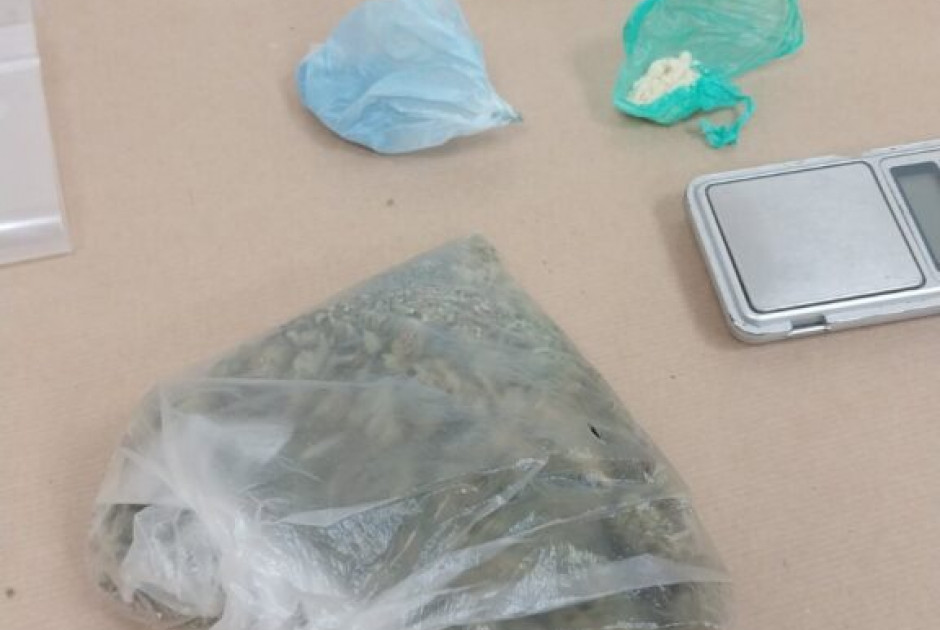 &Sigma;&tau;&alpha; &chi;έ&rho;&iota;&alpha; &tau;&eta;&sigmaf; &Alpha;&sigma;&tau;&upsilon;&nu;&omicron;&mu;ί&alpha;&sigmaf; 24&chi;&rho;&omicron;&nu;&omicron;&sigmaf; &mu;&epsilon; &tau;&epsilon;&rho;ά&sigma;&tau;&iota;&alpha; &pi;&omicron;&sigma;ό&tau;&eta;&tau;&alpha; &nu;&alpha;&rho;&kappa;&omega;&tau;&iota;&kappa;ώ&nu; - &Pi;ά&nu;&omega; &alpha;&pi;ό 870 &gamma;&rho;. crystal &kappa;&alpha;&iota; 804