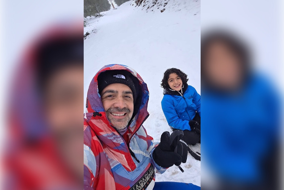 Μιχάλης Σοφοκλέους: Στα χιόνια με τον γιο του, Σοφοκλή