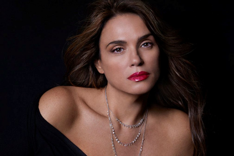 &Mu;&iota;&alpha; &Iota;&sigma;&tau;&omicron;&rho;&iota;&kappa;ή K&alpha;&tau;ά&kappa;&tau;&eta;&sigma;&eta; &gamma;&iota;&alpha; &tau;&eta;&nu; Celia Kritharioti