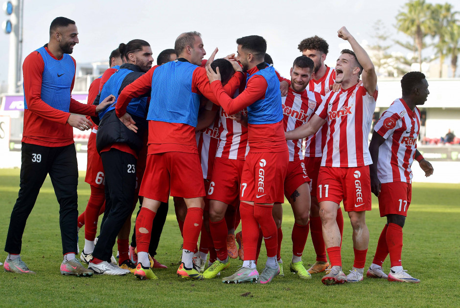 Νέα Σαλαμίνα: Ποιος την πιάνει; Στο +15 από τη 2η θέση (Βαθμολογία-Αποτελέσματα)