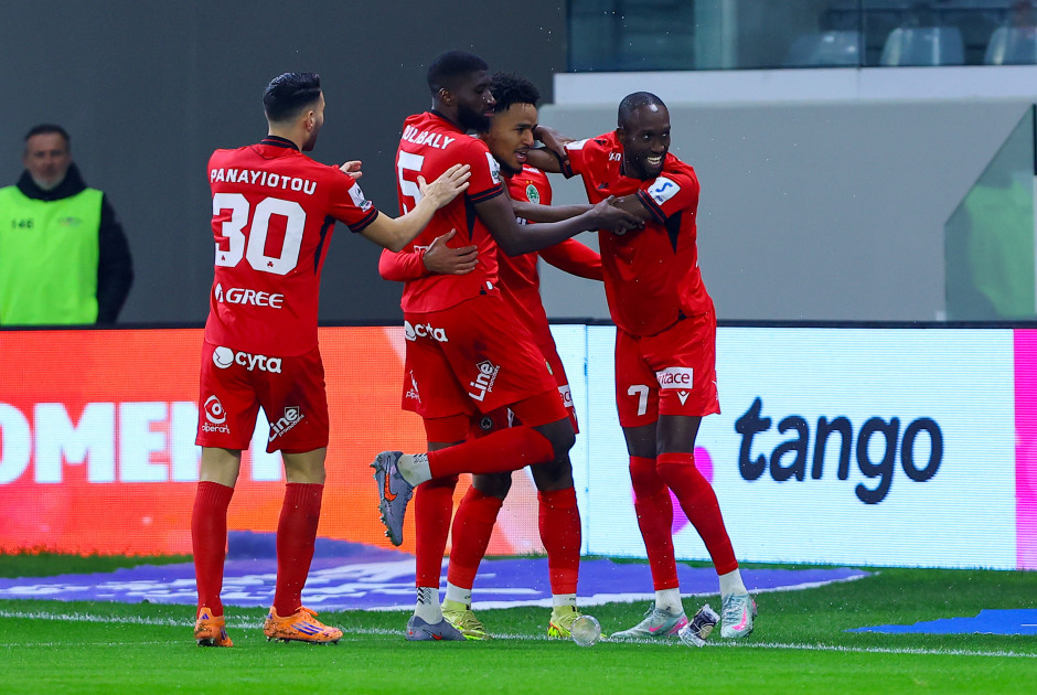 Ά&rho;&eta;&sigmaf; - &Omicron;&mu;ό&nu;&omicron;&iota;&alpha; 3-5: &Omicron; &Mu;&alpha;έ έ&kappa;&alpha;&nu;&epsilon; ό,&tau;&iota; ή&theta;&epsilon;&lambda;&epsilon; &kappa;&alpha;&iota; +5 &sigma;&tau;&eta;&nu; &kappa;&omicron;&rho;&upsilon;&phi;ή (&sigma;&tau;&iota;&gamma;&mu;&iota;ό&tau;&upsilon;&pi;&alpha;-&delta;&eta;&lambda;ώ&sigma;&epsilon;&iota;&sigmaf;)