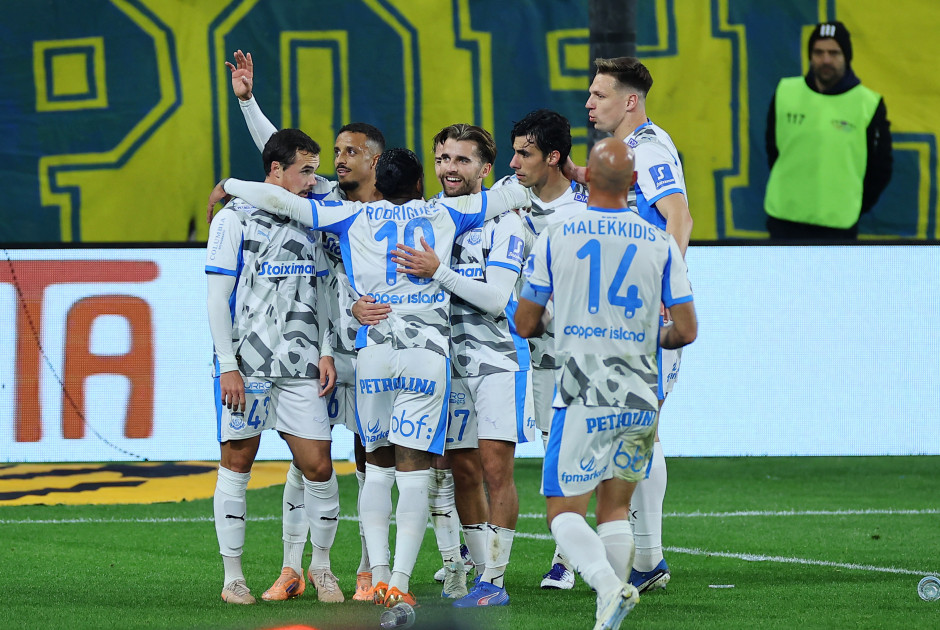 Απόλλων–ΑΠΟΕΛ 2-1: Πήρε τη ΜΑΤΣΑΡΑ από την άσπρη βούλα και το ΠΡΟΣΠΕΡΑΣΕ (στιγμιότυπα)