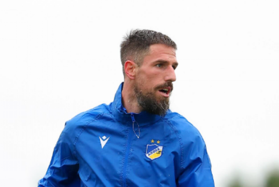 &Alpha;&Pi;&Omicron;&Epsilon;&Lambda;: &Tau;&omicron; ;&nu;έ&omicron; &pi;&rho;ό&sigma;&omega;&pi;&omicron;; &sigma;&tau;&eta;&nu; &pi;&rho;&omicron;&pi;ό&nu;&eta;&sigma;&eta; (&Phi;&Omega;&Tau;&Omicron;)