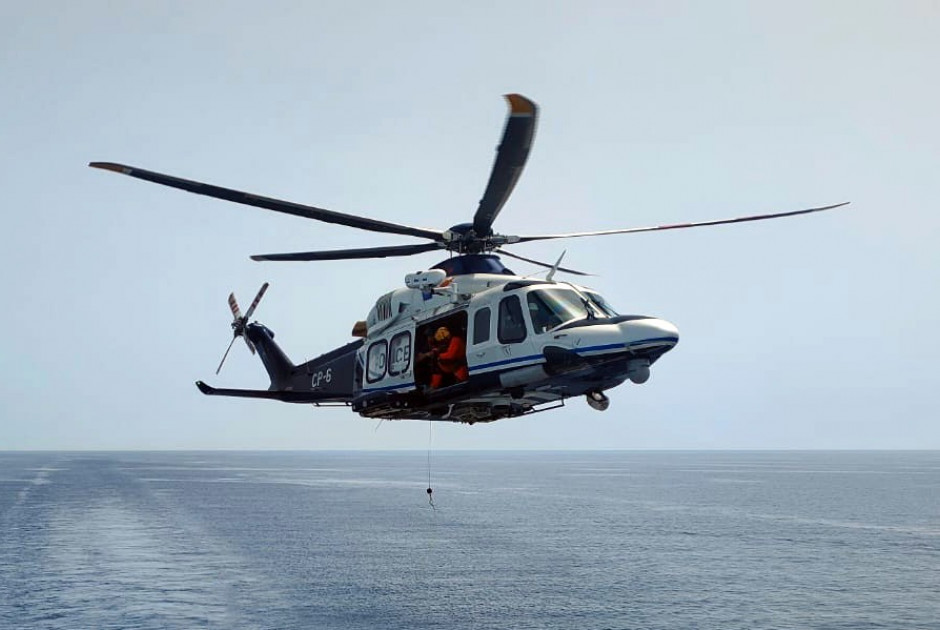 Αεροδιακομιδή ασθενούς από πλοίο - Παραδόθηκε στο ΓΝΛ