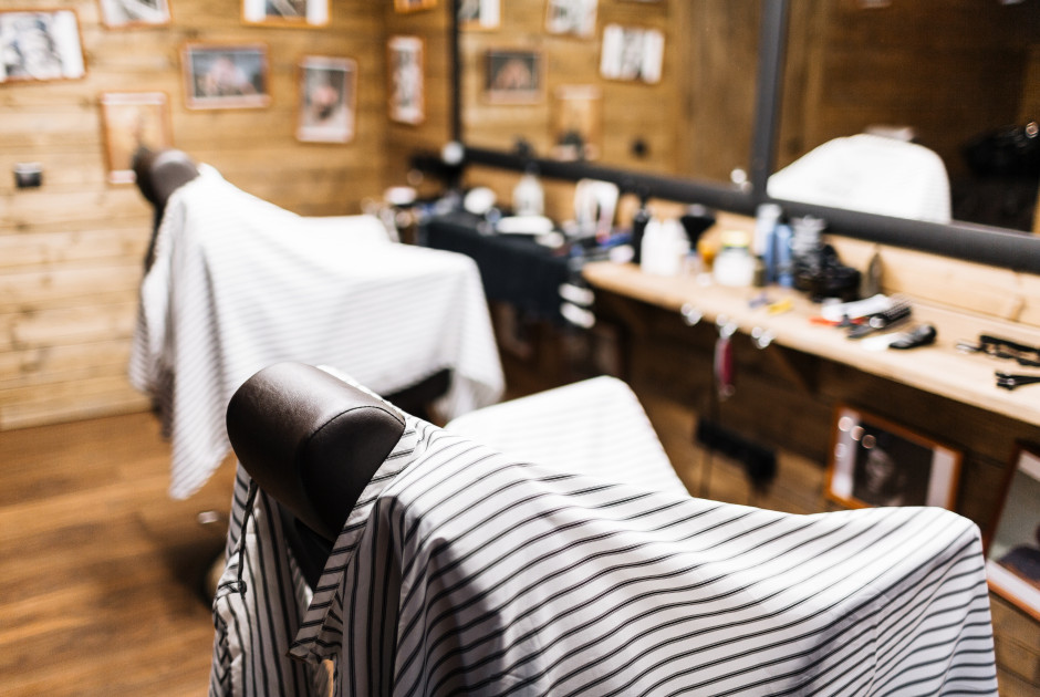 Φρικτή υπόθεση: Κουρέας στη Λευκωσία εξανάγκαζε ανήλικο να κακοποιείται σεξουαλικά από άτομο ΑμεΑ