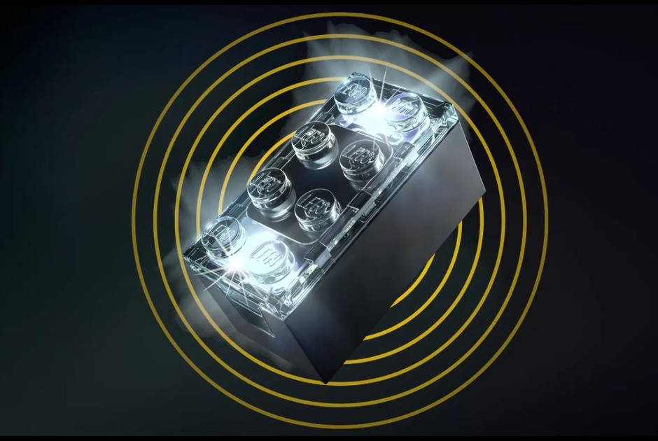 Lego &pi;&alpha;&rho;&omicron;&upsilon;&sigma;&iota;ά&zeta;&epsilon;&iota; &tau;&omicron; &pi;&rho;ώ&tau;&omicron; &laquo;έ&xi;&upsilon;&pi;&nu;&omicron; &tau;&omicron;&upsilon;&beta;&lambda;ά&kappa;&iota;&raquo; &mu;&epsilon; ή&chi;&omicron;, &phi;&omega;&sigmaf; &kappa;&alpha;&iota; &kappa;ί&nu;&eta;&sigma;&eta;