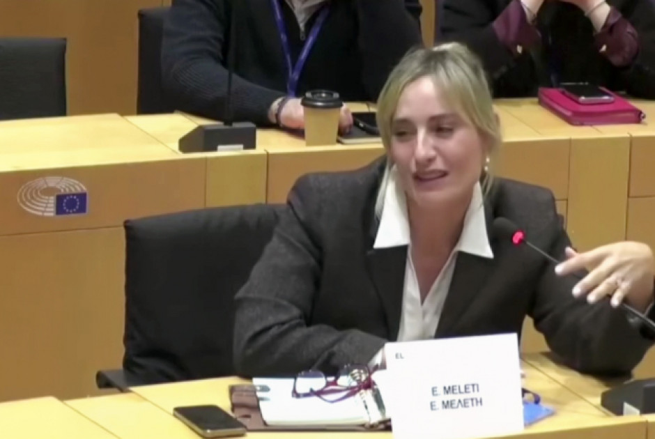 &Epsilon;&lambda;&epsilon;&omicron;&nu;ώ&rho;&alpha; &Mu;&epsilon;&lambda;έ&tau;&eta;: &Xi;έ&sigma;&pi;&alpha;&sigma;&epsilon; &sigma;&epsilon; &kappa;&lambda;ά&mu;&alpha;&tau;&alpha; &sigma;&tau;&omicron; &Epsilon;&upsilon;&rho;&omega;&kappa;&omicron;&iota;&nu;&omicron;&beta;&omicron;ύ&lambda;&iota;&omicron;