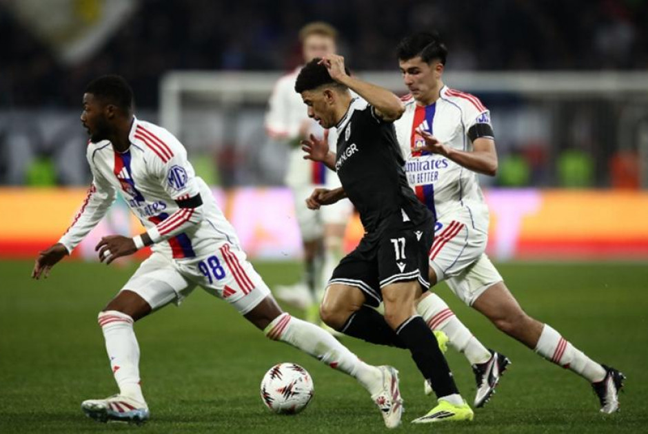 Πάλεψε μέχρι τέλους με δέκα παίκτες ο ΠΑΟΚ, λύγισε στο φινάλε από τη Λιόν