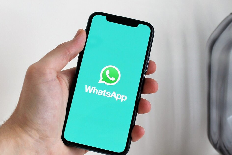 &Eta; &Epsilon;&Epsilon; &theta;έ&tau;&epsilon;&iota; &upsilon;&pi;ό &alpha;&upsilon;&sigma;&tau;&eta;&rho;ή &epsilon;&pi;&omicron;&pi;&tau;&epsilon;ί&alpha; &tau;&omicron; WhatsApp: Ό&sigma;&alpha; &pi;&rho;έ&pi;&epsilon;&iota; &nu;&alpha; &gamma;&nu;&omega;&rho;ί&zeta;&omicron;&upsilon;&nu; &omicron;&iota; &chi;&rho;ή&sigma;&tau;&epsilon;&sigmaf;