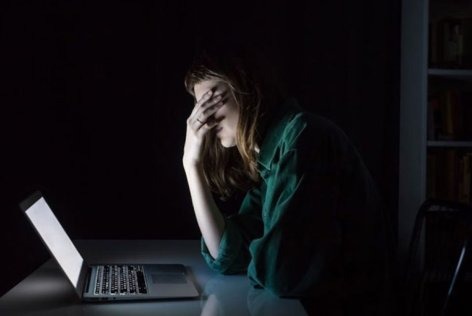 Έ&xi;&alpha;&rho;&sigma;&eta; &tau;&eta;&sigmaf; &delta;&iota;&alpha;&delta;&iota;&kappa;&tau;&upsilon;&alpha;&kappa;ή&sigmaf; &beta;ί&alpha;&sigmaf; &kappa;&alpha;&tau;ά &tau;&omega;&nu; &gamma;&upsilon;&nu;&alpha;&iota;&kappa;ώ&nu; &sigma;&tau;&eta;&nu; &Epsilon;&upsilon;&rho;ώ&pi;&eta;