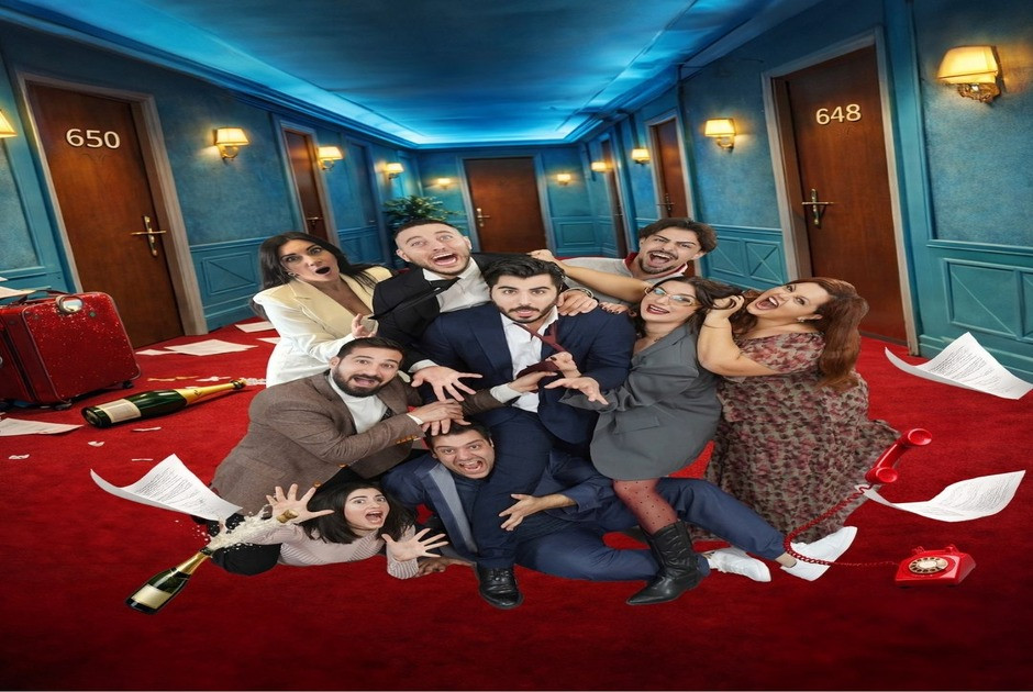 &laquo;&Epsilon;&kappa;&tau;ό&sigmaf; &Epsilon;&lambda;έ&gamma;&chi;&omicron;&upsilon;!&raquo; &tau;&omicron;&upsilon; Ray Cooney