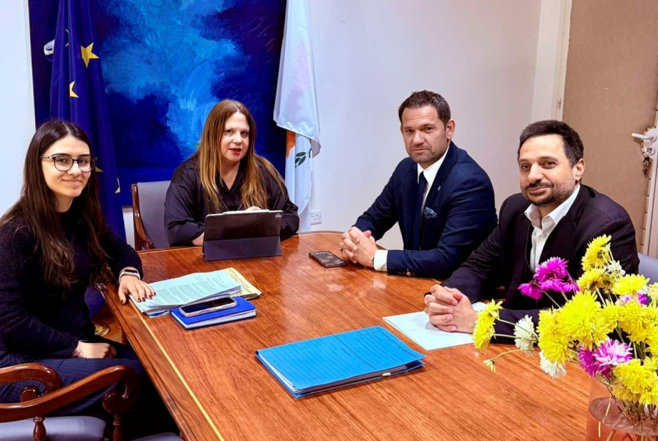 &Sigma;&tau;&eta;&nu; &Epsilon;&pi;ί&tau;&rho;&omicron;&pi;&omicron; &Delta;&iota;&omicron;&iota;&kappa;ή&sigma;&epsilon;&omega;&sigmaf; &kappa;&alpha;&iota; &Pi;&rho;&omicron;&sigma;&tau;&alpha;&sigma;ί&alpha;&sigmaf; &Alpha;&nu;&theta;&rho;&omega;&pi;ί&nu;&omega;&nu; &Delta;&iota;&kappa;&alpha;&iota;&omega;&mu;ά&tau;&omega;&nu; &mu;&epsilon; &alpha;&pi;&omicron;&delta;&epsilon;ί&xi;&epsilon;&iota;&sigmaf; &gamma;&iota;&alpha; &tau;&eta;&nu; &alpha;&nu;&iota;&sigma;ό&tau;&eta;&tau;&alpha; &sigma;&tau;&omicron; &pi;