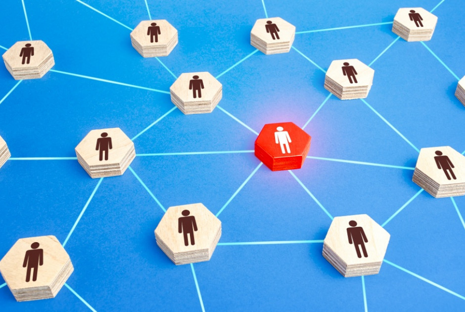 &Sigma;&tau;&omicron; &pi;&epsilon;&rho;ί&pi;&omicron;&upsilon;... &tau;&rho;&omicron;&mu;&omicron;&kappa;&rho;ά&tau;&eta;&sigmaf; &delta;&epsilon;&nu; &gamma;ί&nu;&epsilon;&sigma;&alpha;&iota;. K&alpha;&iota; έ&nu;&alpha;&sigmaf; &alpha;&nu;&tau;&iota;&sigma;&upsilon;&sigma;&tau;&eta;&mu;&iota;&kappa;ό&sigmaf; &delta;&epsilon;&nu; &epsilon;ί&nu;&alpha;&iota; &tau;&rho;&omicron;&mu;&omicron;&kappa;&rho;ά&tau;&eta;&sigmaf;