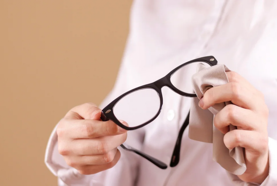 &Alpha;&upsilon;&tau;ό&sigmaf; &epsilon;ί&nu;&alpha;&iota; &omicron; &sigma;&omega;&sigma;&tau;ό&sigmaf; &tau;&rho;ό&pi;&omicron;&sigmaf; &gamma;&iota;&alpha; &nu;&alpha; &kappa;&alpha;&theta;&alpha;&rho;ί&zeta;&epsilon;&tau;&epsilon; &tau;&alpha; &gamma;&upsilon;&alpha;&lambda;&iota;ά &chi;&omega;&rho;ί&sigmaf; &nu;&alpha; &kappa;&alpha;&tau;&alpha;&sigma;&tau;&rho;έ&phi;&epsilon;&tau;&epsilon; &tau;&omicron;&upsilon;&sigmaf; &phi;&alpha;&kappa;&omicron;ύ&sigmaf;