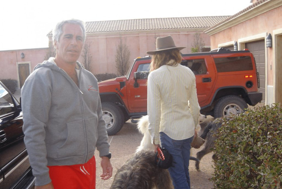 Έ&pi;&sigma;&tau;&alpha;ϊ&nu;: &Pi;&rho;ό&tau;&alpha;&sigma;&eta; 25-35 &epsilon;&kappa;&alpha;&tau;. &delta;&omicron;&lambda;&alpha;&rho;ί&omega;&nu; &pi;&rho;&omicron;&sigmaf; &tau;&alpha; &theta;ύ&mu;&alpha;&tau;&alpha; &alpha;&pi;ό &tau;&omicron;&upsilon;&sigmaf; &epsilon;&kappa;&tau;&epsilon;&lambda;&epsilon;&sigma;&tau;έ&sigmaf; &tau;&eta;&sigmaf; &delta;&iota;&alpha;&theta;ή&kappa;&eta;&sigmaf; &gamma;&iota;&alpha; &nu;&alpha; &kappa;&lambda;&epsilon;ί&sigma;&epsilon;&iota;