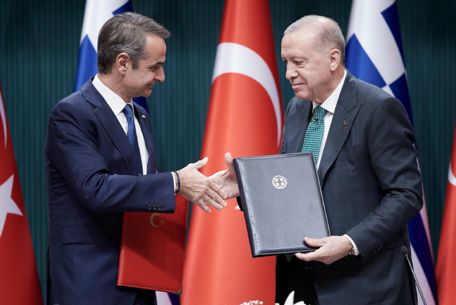 &laquo;&Tau;&alpha; &pi;&rho;&omicron;&beta;&lambda;ή&mu;&alpha;&tau;&alpha; &delta;&epsilon;&nu; &epsilon;ί&nu;&alpha;&iota; ά&lambda;&upsilon;&tau;&alpha;&raquo;: &Tau;&iota; &gamma;&rho;ά&phi;&epsilon;&iota; &omicron; &tau;&omicron;&upsilon;&rho;&kappa;&iota;&kappa;ό&sigmaf; &Tau;ύ&pi;&omicron;&sigmaf; &gamma;&iota;&alpha; &tau;&eta; &sigma;&upsilon;&nu;ά&nu;&tau;&eta;&sigma;&eta; &Mu;&eta;&tau;&sigma;&omicron;&tau;ά&kappa;&eta;-&Epsilon;&rho;&nu;&tau;&omicron;&gamma;ά&nu;