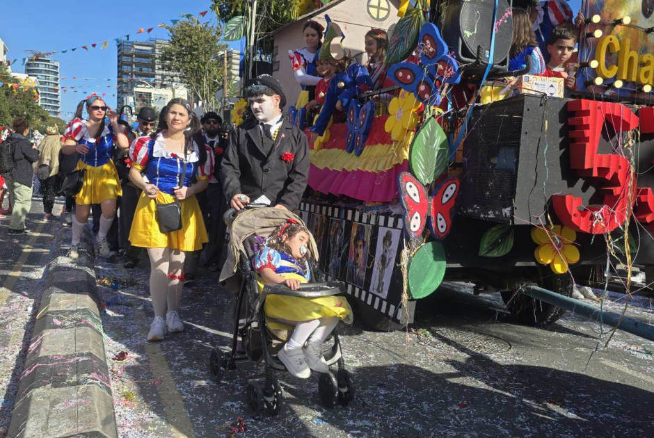 Φαντασμαγορική η φετινή καρναβαλίστικη παρέλαση στη Λεμεσό