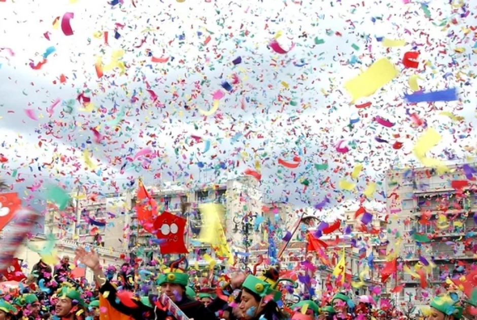 Χαλάει τα σχέδια των καρναβαλιστών ο καιρός