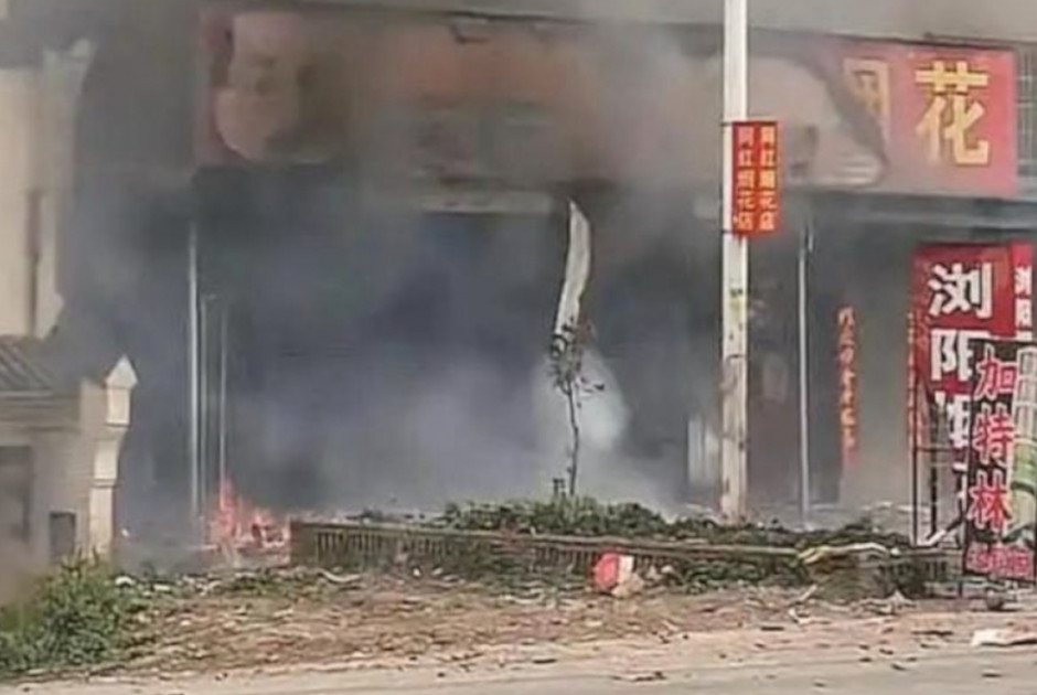 Κίνα: Δώδεκα νεκροί από έκρηξη σε κατάστημα με πυροτεχνήματα