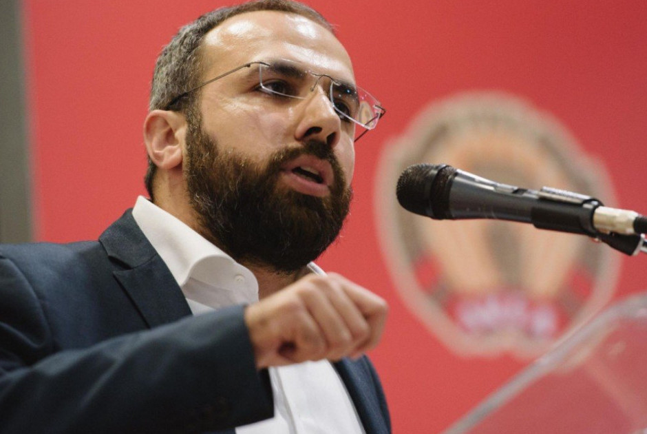 &Gamma;. &Kappa;&omicron;&upsilon;&kappa;&omicron;&upsilon;&mu;ά&sigmaf;: &Pi;&alpha;&gamma;&kappa;ό&sigma;&mu;&iota;&omicron;, &omicron;&iota;&kappa;&omicron;&upsilon;&mu;&epsilon;&nu;&iota;&kappa;ό &sigma;ύ&mu;&beta;&omicron;&lambda;&omicron; &epsilon;&lambda;&epsilon;&upsilon;&theta;&epsilon;&rho;ί&alpha;&sigmaf; &eta; &epsilon;&lambda;&lambda;&eta;&nu;&iota;&kappa;ή &epsilon;&pi;&alpha;&nu;ά&sigma;&tau;&alpha;&sigma;&eta;