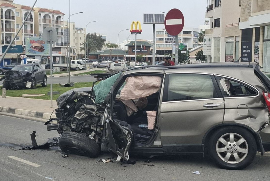 Τροχαίο στη Λάρνακα – Στο Νοσοκομείο έξι πρόσωπα