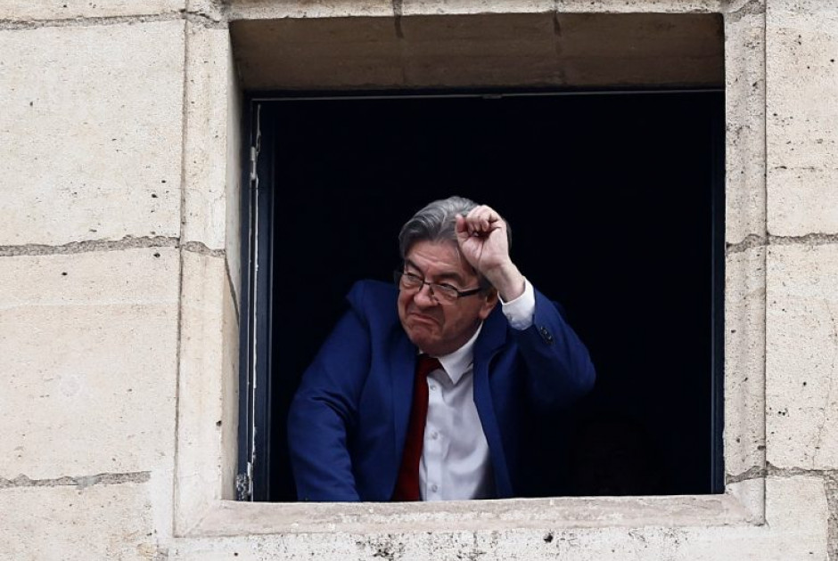 Συναγερμός στο Παρίσι: Εκκενώθηκαν τα γραφεία του κόμματος του Μελανσόν μετά από απειλή για βόμβα