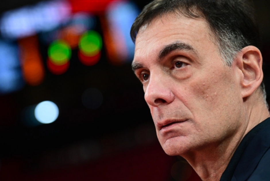 &Mu;&pi;&alpha;&rho;&tau;&zeta;ώ&kappa;&alpha;&sigmaf;: &laquo;Έ&chi;&epsilon;&tau;&epsilon; &alpha;&kappa;&omicron;ύ&sigma;&epsilon;&iota; &kappa;ά&pi;&omicron;&iota;&omicron;&nu; &alpha;&pi;ό &epsilon;&mu;ά&sigmaf; &nu;&alp