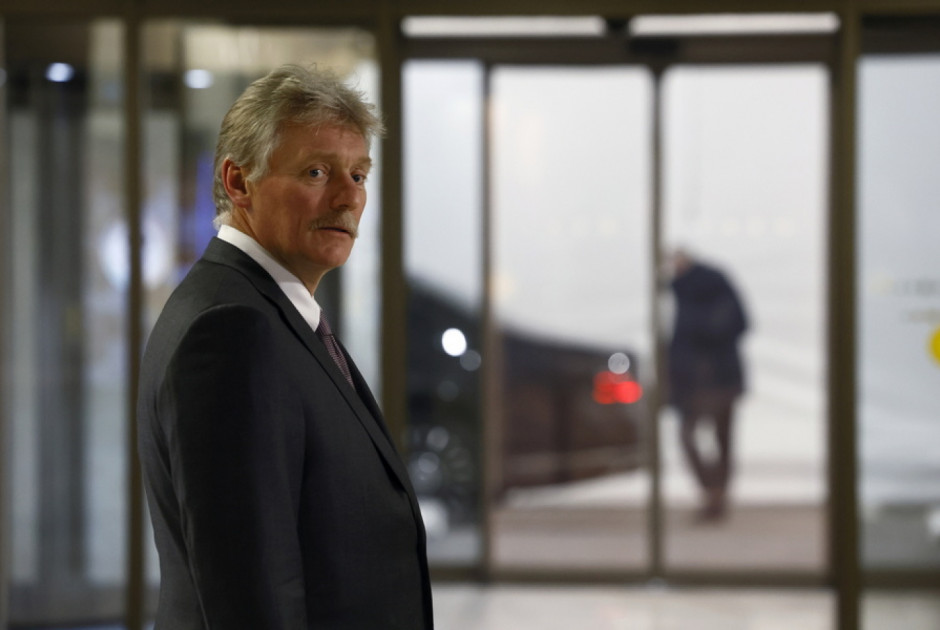 &Tau;&omicron; &Kappa;&rho;&epsilon;&mu;&lambda;ί&nu;&omicron; &lambda;έ&epsilon;&iota; ό&tau;&iota; &beta;&rho;ί&sigma;&kappa;&epsilon;&tau;&alpha;&iota; &sigma;&epsilon; &sigma;&upsilon;&nu;&epsilon;&chi;ή &epsilon;&pi;&alpha;&phi;ή &mu;&epsilon; &tau;&omicron;&upsilon;&sigmaf; &eta;&gamma;έ&tau;&epsilon;&sigmaf; &tau;&omicron;&upsilon; &Iota;&rho;ά&nu;