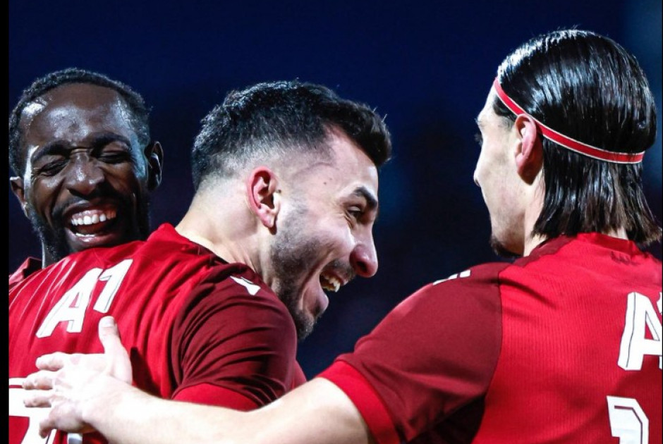 &Pi;ί&tau;&tau;&alpha;&sigmaf; ;on fire; &Sigma;&Kappa;&Omicron;&Rho;&Alpha;&Rho;&Epsilon; &kappa;&alpha;&iota; &sigma;&tau;&omicron; &kappa;ύ&pi;&epsilon;&lambda;&lambda;&omicron; (BINTEO)